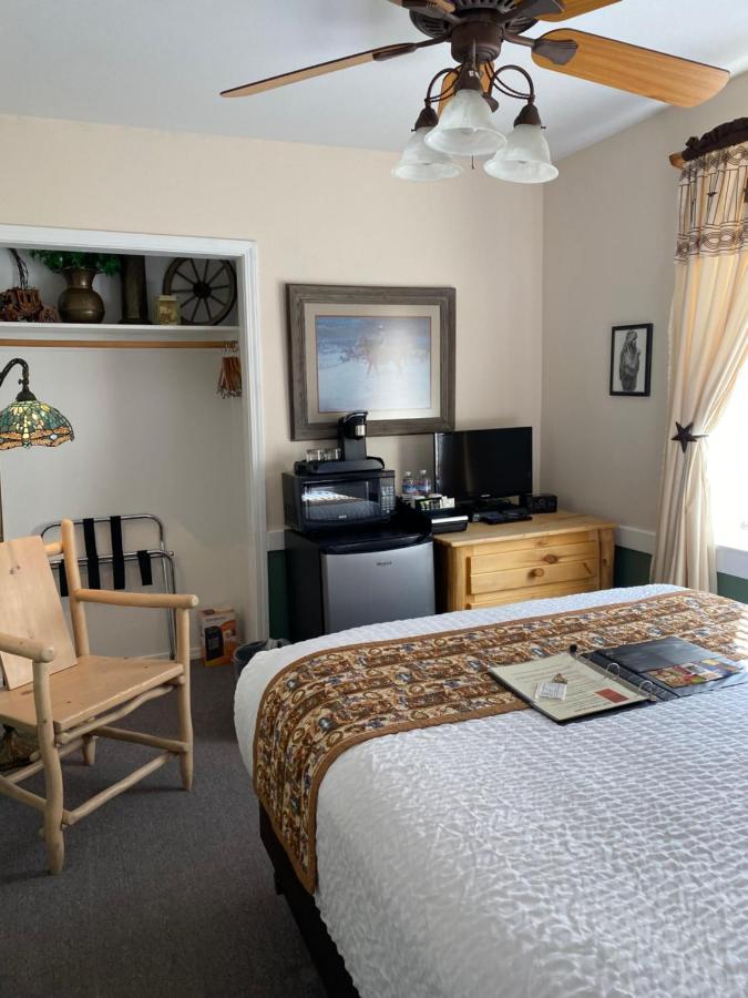 Silverton The Bent Elbow Hotel מראה חיצוני תמונה