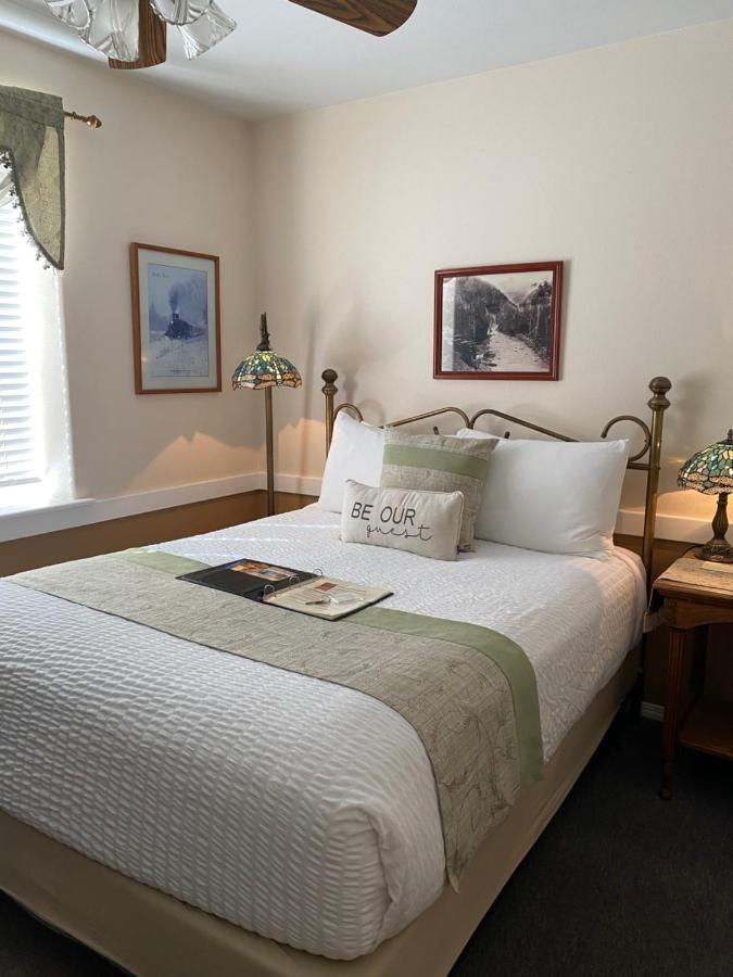 Silverton The Bent Elbow Hotel מראה חיצוני תמונה